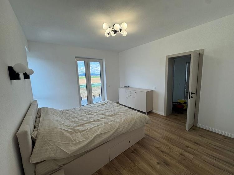 Casă cu 3 camere în Sânpetru