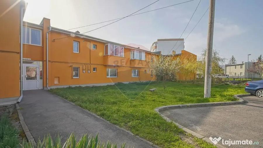 Apartament cu 4 camere semidecomandat în Stupini