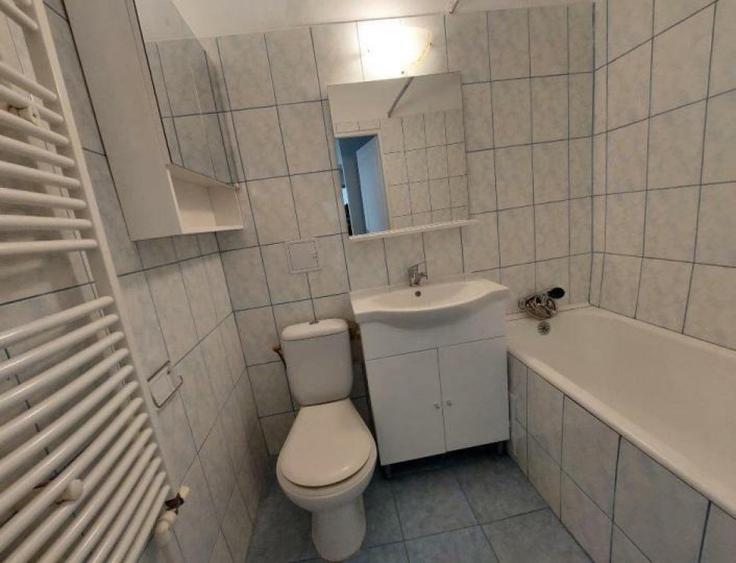 Apartament cu 4 camere decomandat în 1 Decembrie 1918