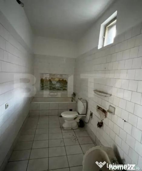 Casa de vanzare, 6 camere, 198 mp utili, teren 644 mp, zon? - 1