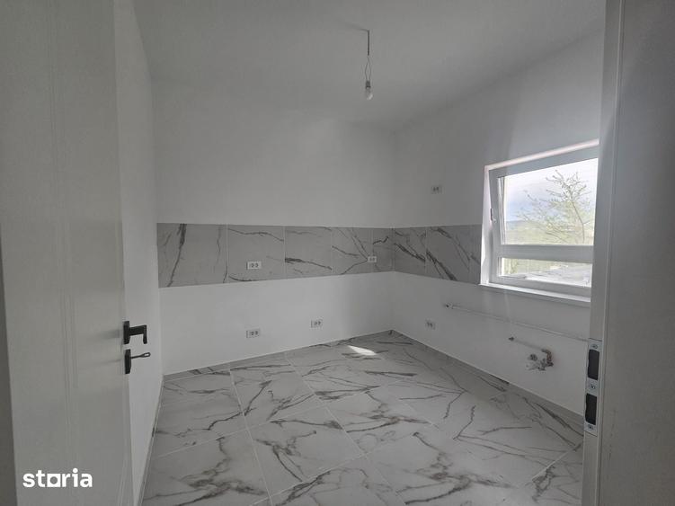 Casă cu 3 camere cu Teren 130 Mp în Bârnova