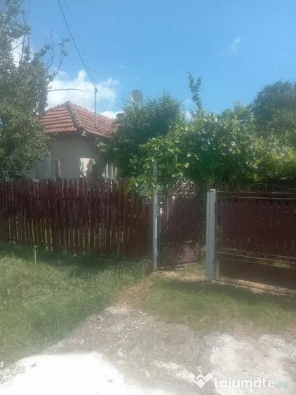 Casă cu 2 camere în Central