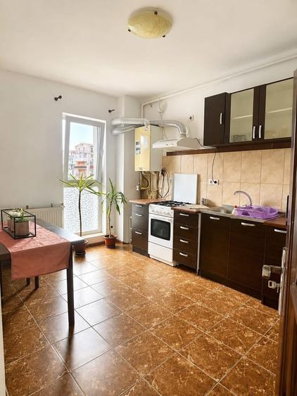 Apartament cu 2 camere decomandat în Florești