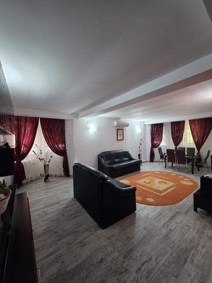 Casă cu 5 camere cu Teren 770 Mp în Central
