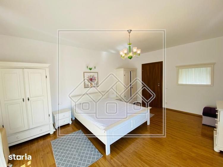 Apartament cu 3 camere decomandat în Calea Dumbrăvii