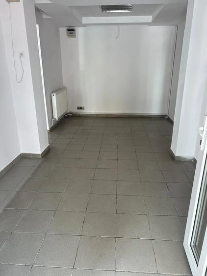 Spațiu comercial, de 50 mp, în Central