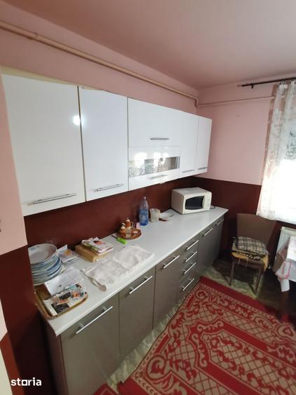 Apartament cu 4 camere decomandat în Central