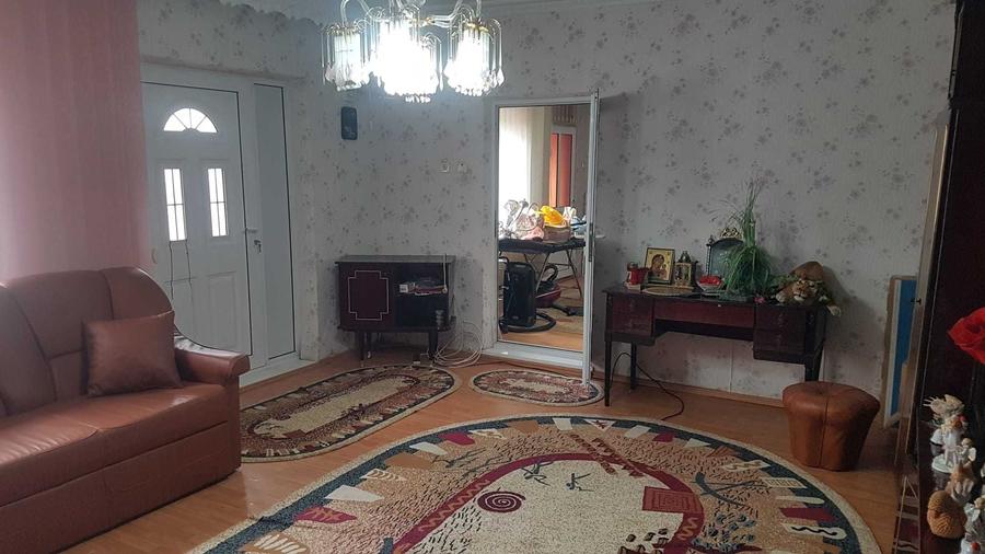 Casă cu 4 camere în Chercea