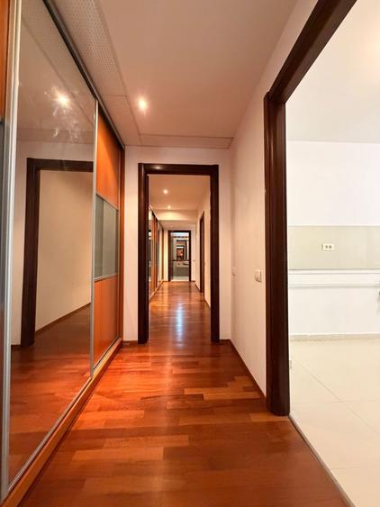 Apartament cu 3 camere în Șoseaua Nordului