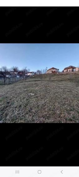 Teren de 2101 mp, în Valea
