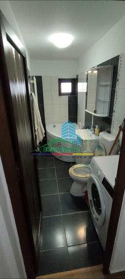 Vand apartament 2 camere 56 mp, zona Piata - 8