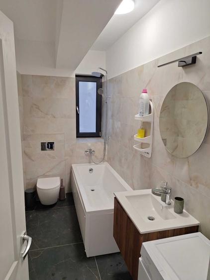 Apartament cu 2 camere decomandat în Vișani