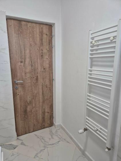Apartament cu 2 camere semidecomandat, mobilat în Micălaca