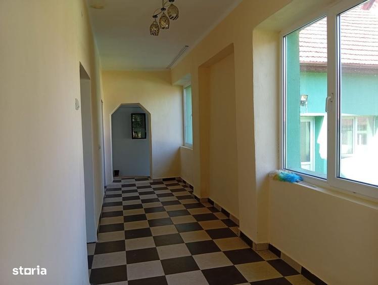 Casă cu 4 camere cu Teren 2877 Mp în Brazii