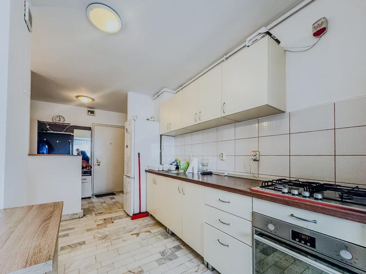 Apartament cu 2 camere decomandat, mobilat în Mărăști