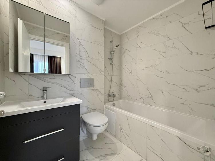 Apartament cu 3 camere decomandat în Ștefăneștii de Jos