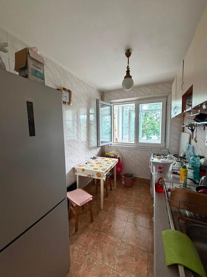 Apartament 3 camere-la 10 min. de metrou Piața Sudului - 6
