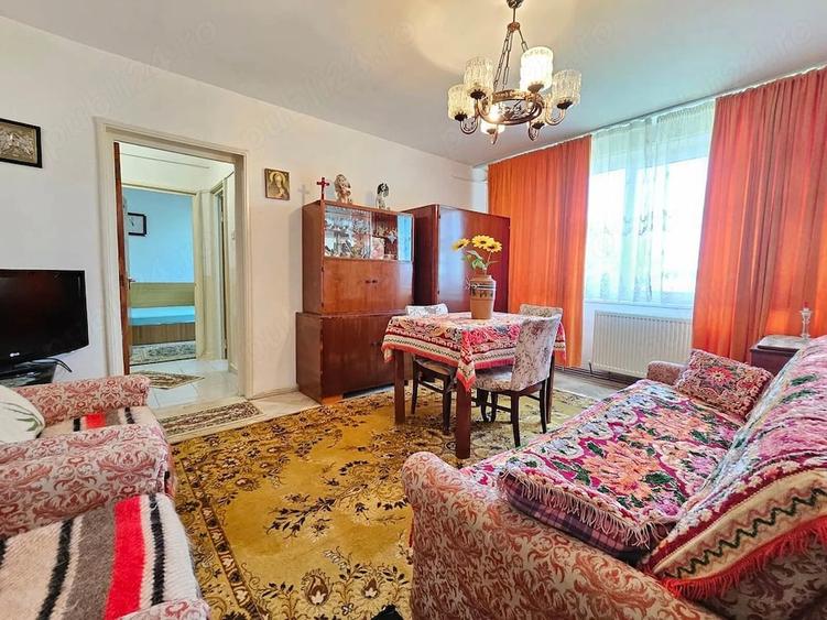 Apartament cu 2 camere semidecomandat în Negru Vodă