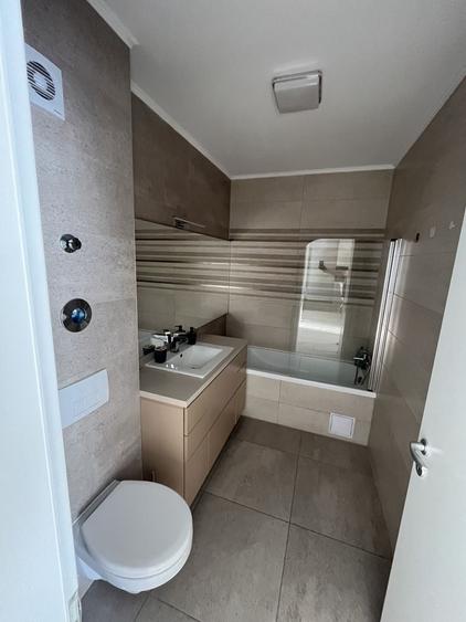 Apartament cu 2 camere decomandat în Avantgarden