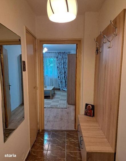 Apartament cu 3 camere semidecomandat în Lujerului
