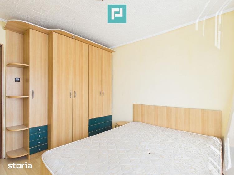 Apartament cu 3 camere decomandat în Nufărul