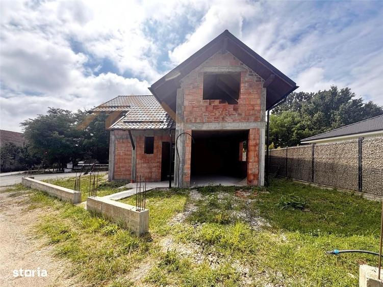Casă cu 3 camere în Recea