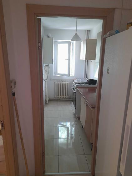 Apartament cu 3 camere decomandat în Mircea cel Bătrân