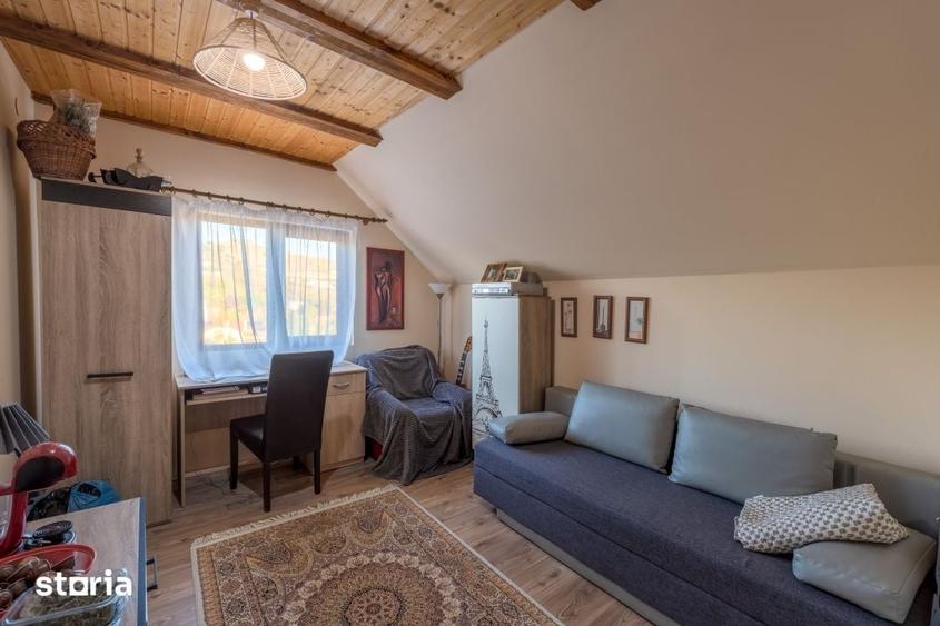 Casă cu 4 camere cu Teren 1000 Mp în Ciurila