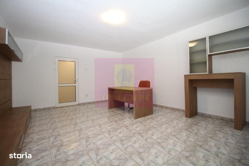 Apartament cu 3 camere decomandat în Decebal