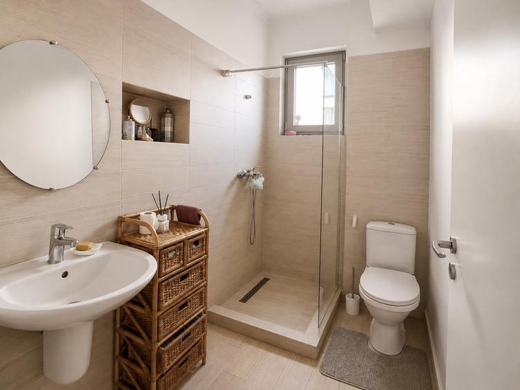 Apartament cu 3 camere decomandat în Bucureștii Noi