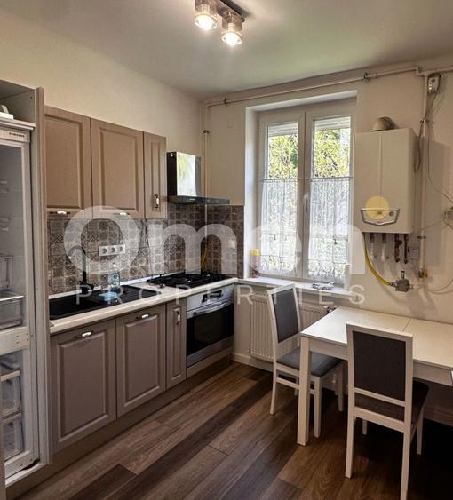 Apartament cu 2 camere decomandat, mobilat în Ultracentral