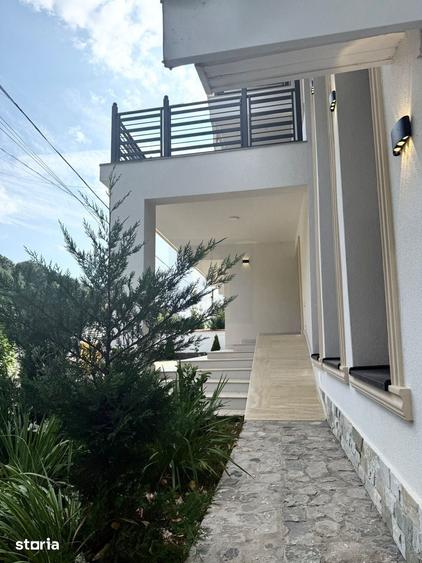 Casă cu 10 camere cu Teren 962 Mp în Snagov