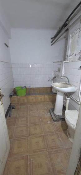 Garsonieră decomandată în Cișmigiu