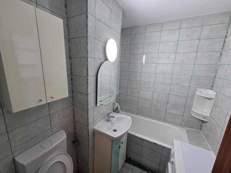 Apartament cu 2 camere decomandat, mobilat în Mircea cel Bătrân