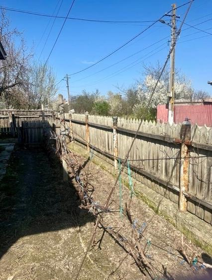 Casă individuală cu 4 camere cu Canalizare în Ciorăști