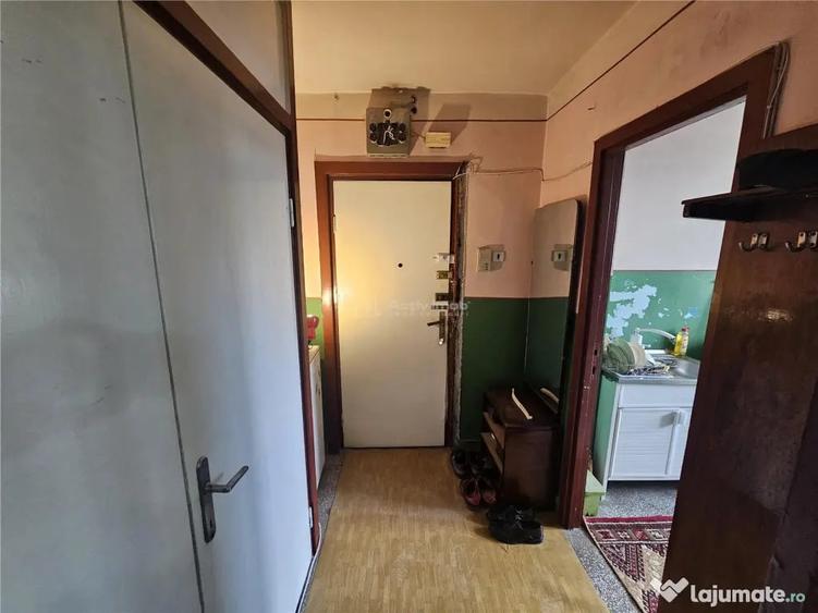Apartament cu 2 camere semidecomandat în Micro I