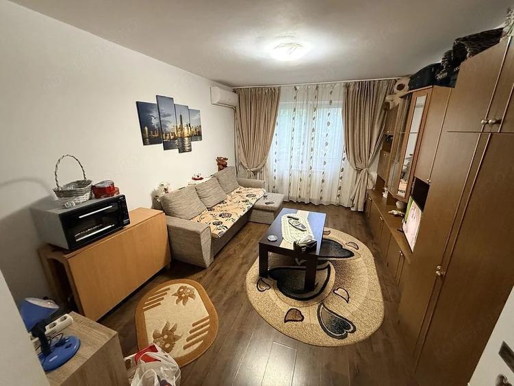 Garsonieră decomandată în Badea Cârțan