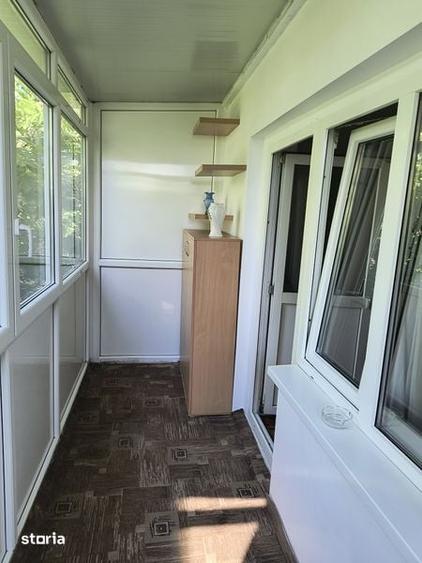 Apartament cu 2 camere semidecomandat în Enachiță Văcărescu