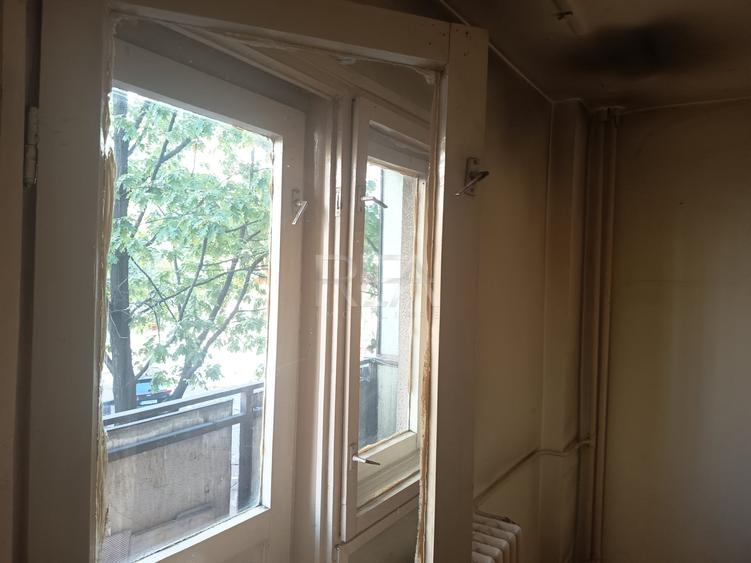 Apartament cu 3 camere decomandat în Rahova