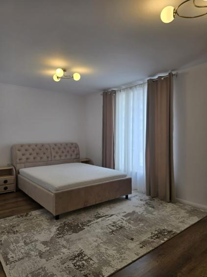 Apartament cu 3 camere semidecomandat, mobilat în Copou