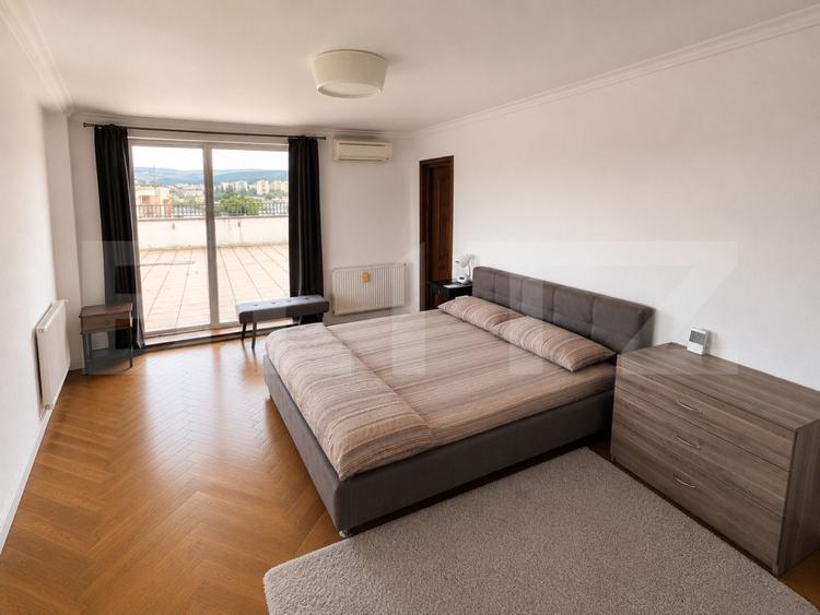 Penthouse cu 4 camere decomandat, mobilat în Grigorescu