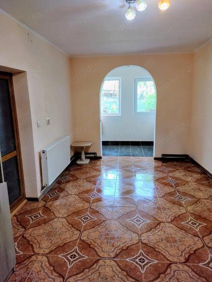 Casă cu 4 camere cu Teren 600 Mp în Căldăraru