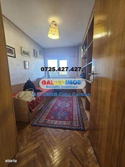 Apartament cu 3 camere decomandat în Bănești