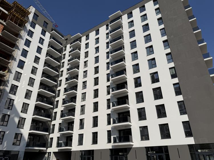 Apartament cu 3 camere decomandat în Drumul Taberei — fotografia 1