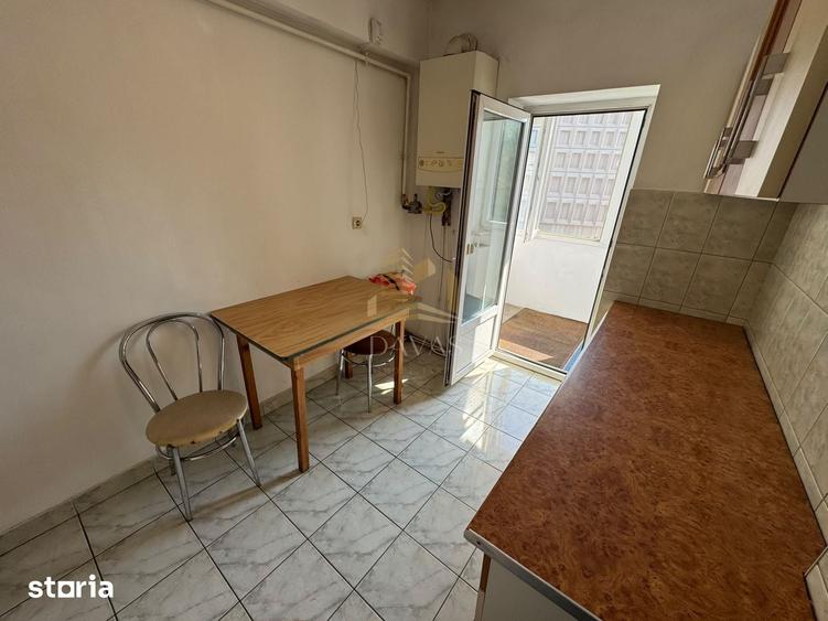 Apartament cu 2 camere decomandat în Plopilor