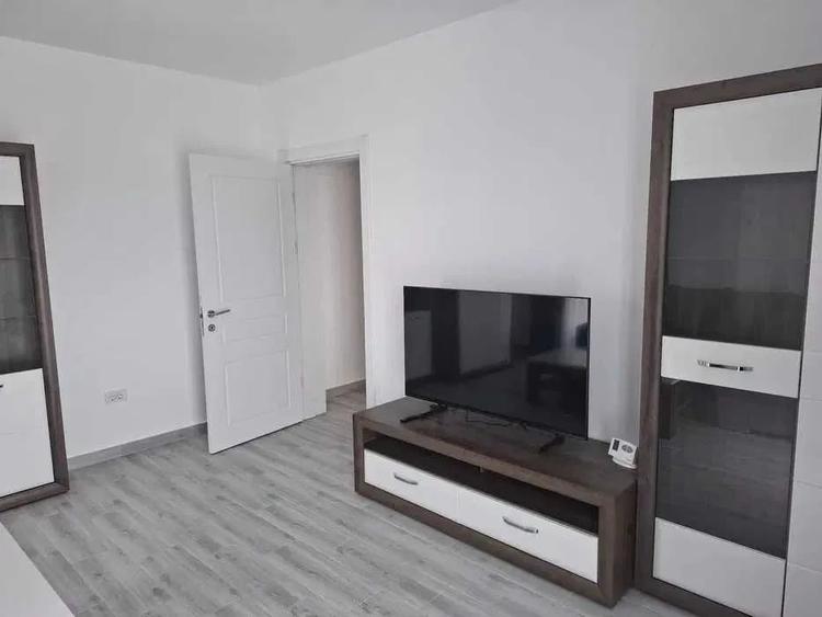 Apartament cu 2 camere decomandat, mobilat în Ghimbav