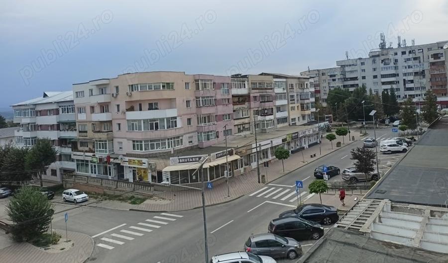 Apartament cu 2 camere decomandat în Buhuși