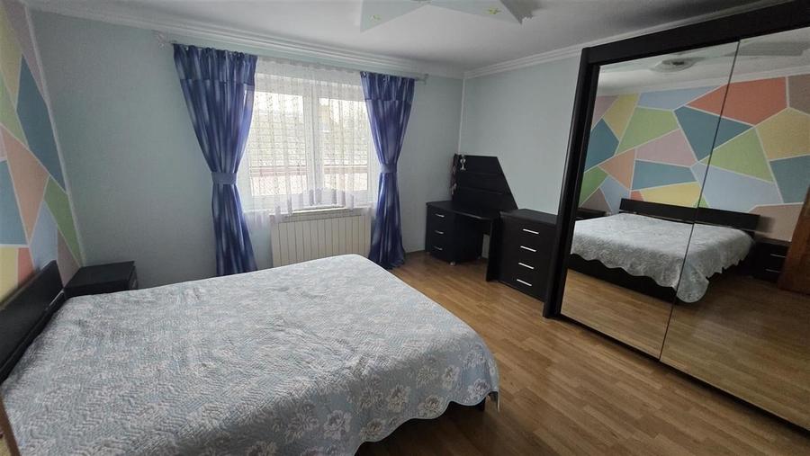 Casă individuală cu 5 camere cu Garaj în Dărmănești