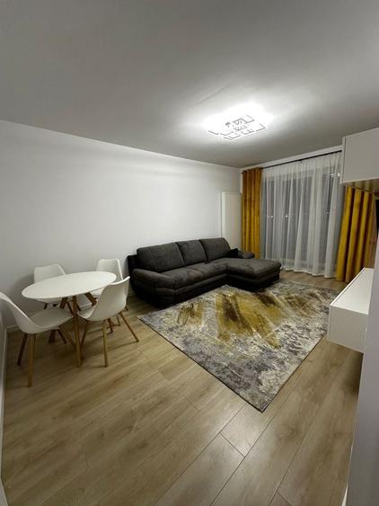 Apartament cu 2 camere decomandat în Palazu Mare