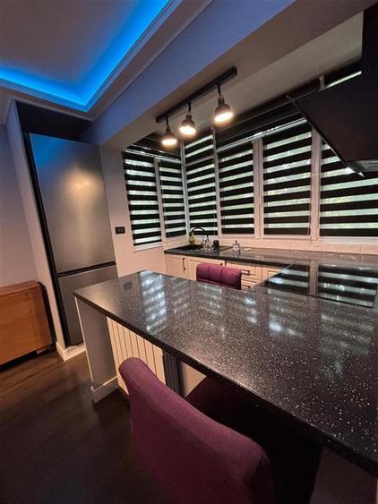 Apartament cu 3 camere decomandat, mobilat în Podu Roș